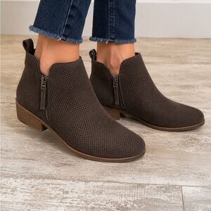 Universal Thread Dylan Microsuede Laser Cut Zipper‎ Ankle Boot -Size 8